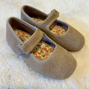 Zara Kids Tan Faux Suede Mary Jane Shoes Toddler 6